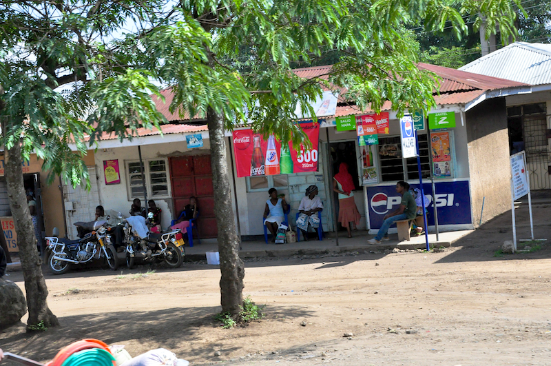 Melanie Heinrich - Travel Images - Nairobi Kenya -Arusha, Tanzania